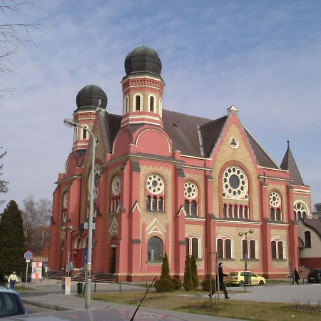 Csóka Panzió Zalaegerszeg Exterior foto